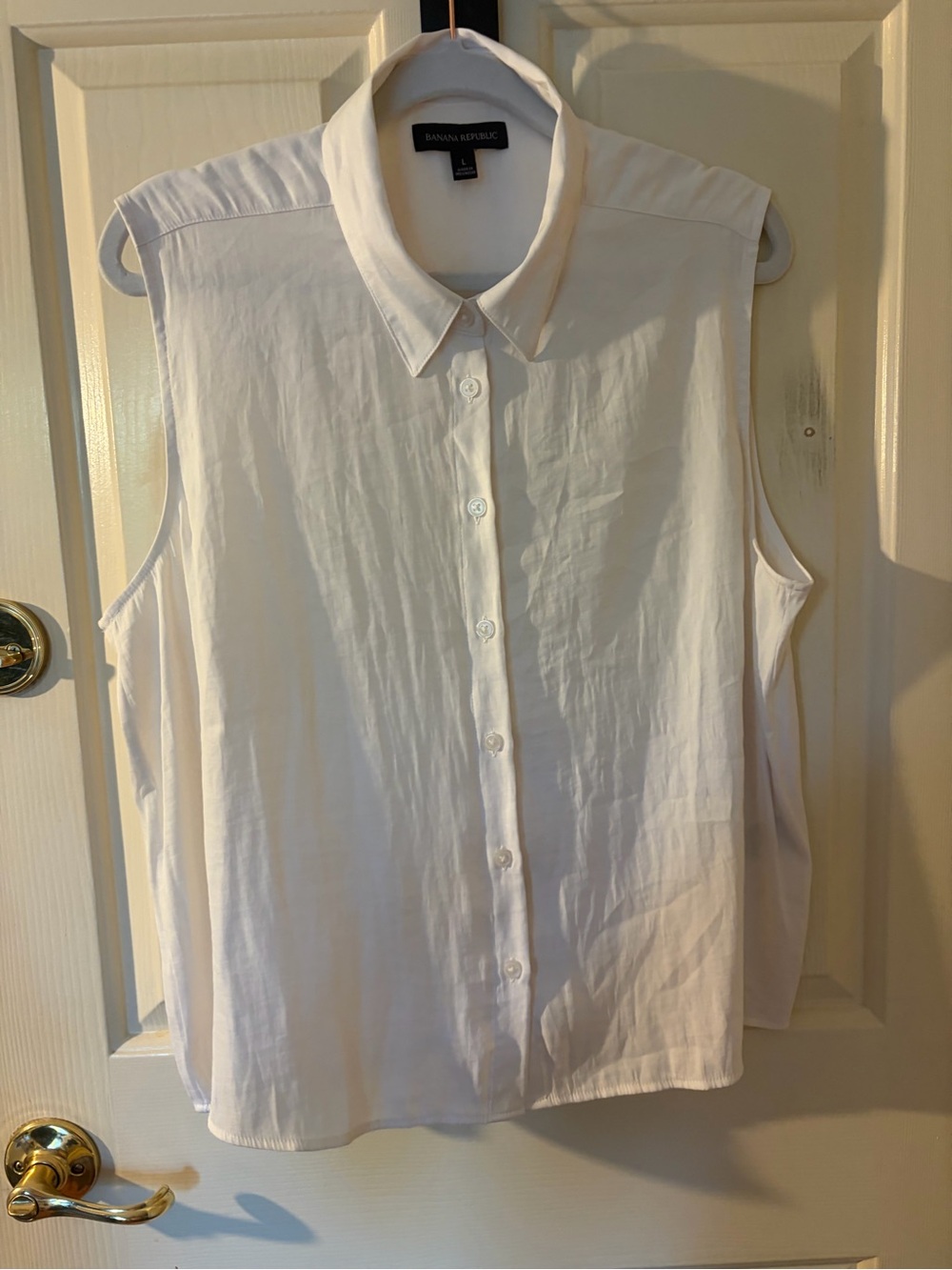 Banana Republic Sleeveless Button-Front White Blouse